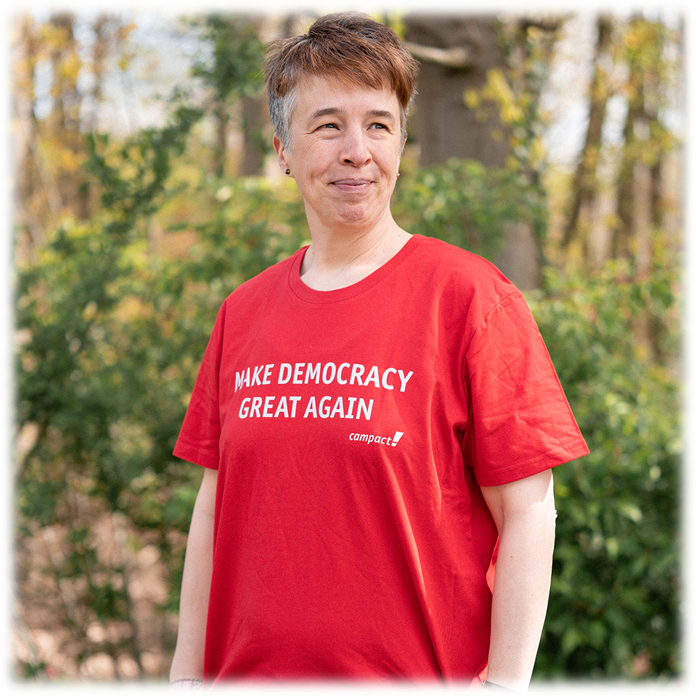 T-Shirt »Make Democracy great again«